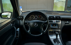 M: Mercedes-Benz C 320 Avantgarde 3.0 165kW (11 foto / 14)