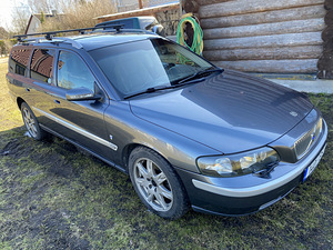 Volvo V-70 AWD 2004a. 120kw diisel (2 foto / 15)
