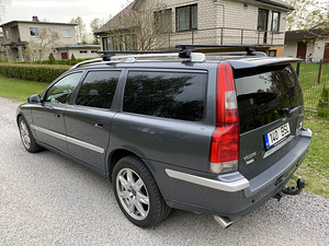 Volvo V-70 AWD 2004a. 120kw diisel (4 foto / 15)
