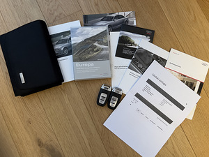 Audi A4 S-Line продам (14 фото из 15)