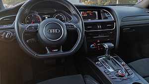 Audi A4 S-Line продам (13 фото из 15)