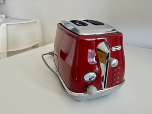 Тостер DeLonghi ICONA Capitals (1 фото из 2)