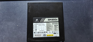 Corsair RM850x (1 foto / 3)