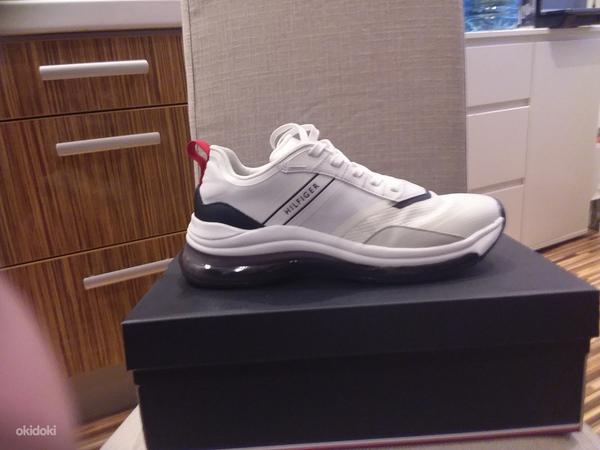 Tommy Hilfiger р.40