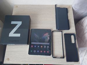 Samsung Galaxy Z Fold3 5G /256 gb (1 foto / 5)