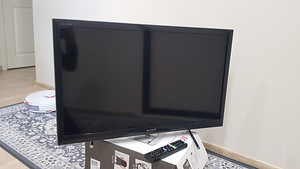 Телевизор Sony 32" (1 фото из 5)
