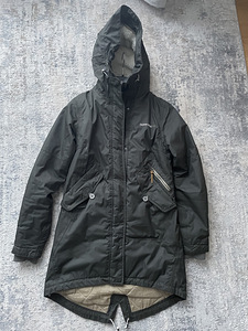 Didriksons naiste parka s. 36 (3 foto / 6)