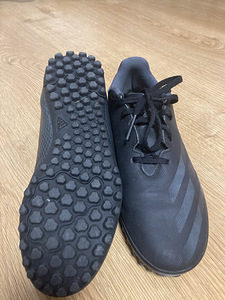 Adidas laste jalgpalli putsad s. 38.5 (2 foto / 4)