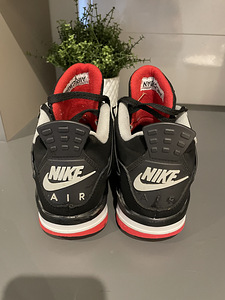 Jordan 4 Bred s.42 (3 foto / 4)