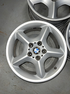 BMW X5 R17 (6 foto / 7)