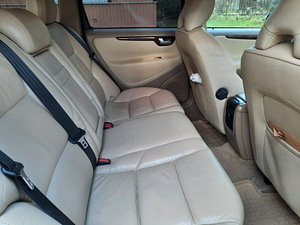 Volvo V70 D5 (5 фото из 6)