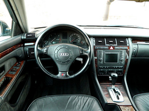 Audi A8 TDI Quattro (12 foto / 15)