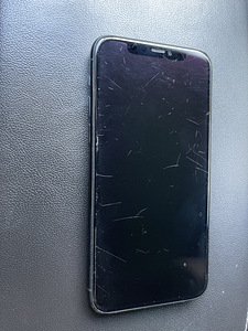 iPhone 11 PRO 64 ГБ (3 фото из 5)