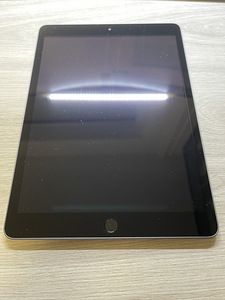 Apple iPad 10.2" 8th Gen Wi-Fi 32GB (2020), Space grey (3 foto / 6)