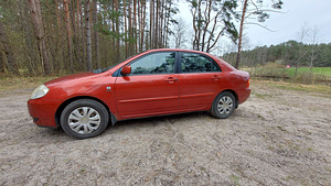 Toyota Corolla (13 фото из 14)