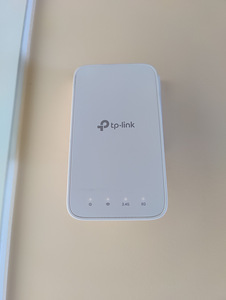 AC1200 Mesh WiFi Range Extender (2 foto / 2)