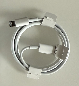 Laadimiskaabel iPhone'ile. Originaalne! (4 foto / 5)