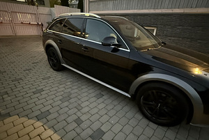 Audi A4 Allroad Quatro 3.0, 176 kW (2 foto / 15)