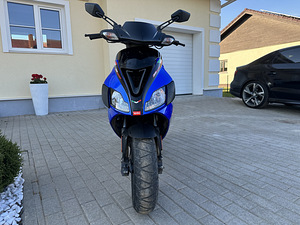Aprilia sr50r 2014 (4 foto / 5)