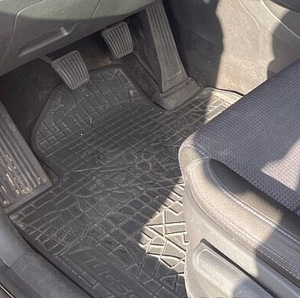 Originaalsed kummimatid Hyundai Tucson 2019 jaoks (1 foto / 3)