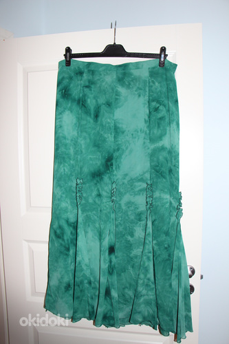 Женский летний костюм юбка-блузка зеленого цвета размер 20 (фото #4)
