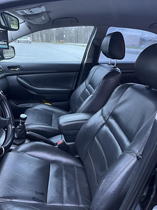 Toyota Avensis 2006 (5 foto / 7)
