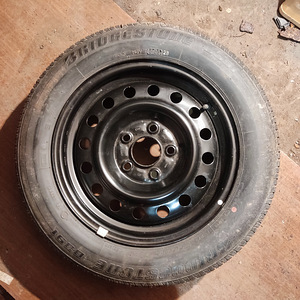 Varuratas 5 x 114,3 (Nissan) 185x65 r 15 (1 foto / 4)