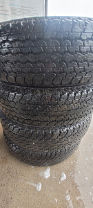 Bridgestone 205 /80 R16C (3 foto / 4)