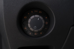 Opel Corsa (10 фото из 12)