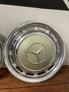 Caps MB w123 (5 foto / 5)