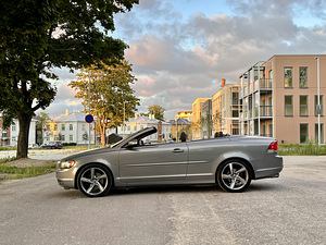 Volvo C70 2.4 D5 132kw Summum (3 foto / 12)