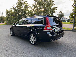 Volvo V70 2.0 T5 180kw ATM 2015 (2 foto / 7)