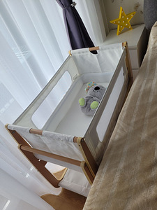 Beebivoodi voodi vooditasku beebihäll häll SnuzPod 4 Snüz (4 foto / 6)