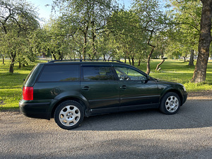 Volkswagen Passat (4 foto / 8)