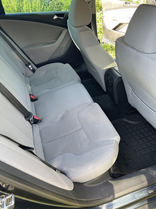 Volkswagen Passat (10 foto / 10)