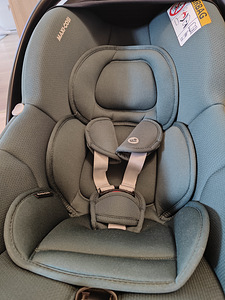 Maxi-Cosi CabrioFix i-Size turvahäll (1 foto / 8)