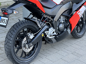 Derbi GPR 125 2015 4-takti A1 kat (9 foto / 10)