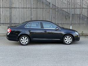 Volkswagen Jetta 2007, 1.9 77kw diisel, esivedu, 264k LS, ÜV (8 foto / 15)