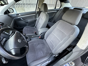 Volkswagen Jetta 2007, 1.9 77kw diisel, esivedu, 264k LS, ÜV (10 foto / 15)