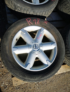 Müüa veljed koos rehvidega NISSAN (4 foto / 7)