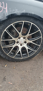 Müüa veljed koos rehvidega Audi A8 (4 foto / 4)