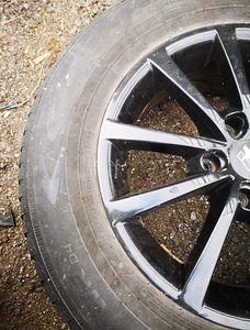 Müüa veljed koos rehvidega CHRYSLER (2 foto / 5)