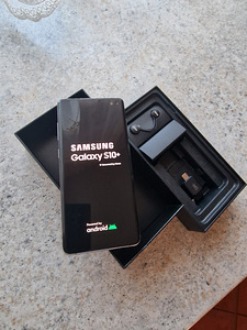 Samsung Galaxy S10 Plus 128 ГБ черный SM-G975F/DS
