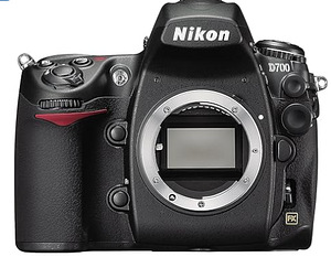 NIKON D700 корпус + сумка для камеры (9 фото из 10)