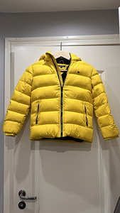 Tommy Hilfiger jope (1 foto / 4)