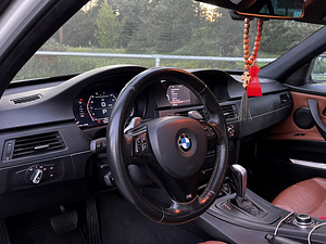 BMW E90 335D M пакет Alpinweiss 2/M пакет (10 фото из 10)