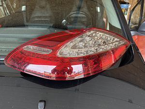 Porsche Panamera parem tagatuli (1 foto / 3)