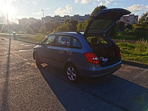 Skoda Fabia Combi (2 foto / 11)