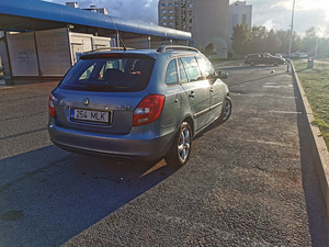 Skoda Fabia Combi (3 foto / 11)