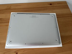 Apple MacBook Pro 13" 2013 / i5 2.4GHz / 4GB RAM / 128GB SSD (9 foto / 10)